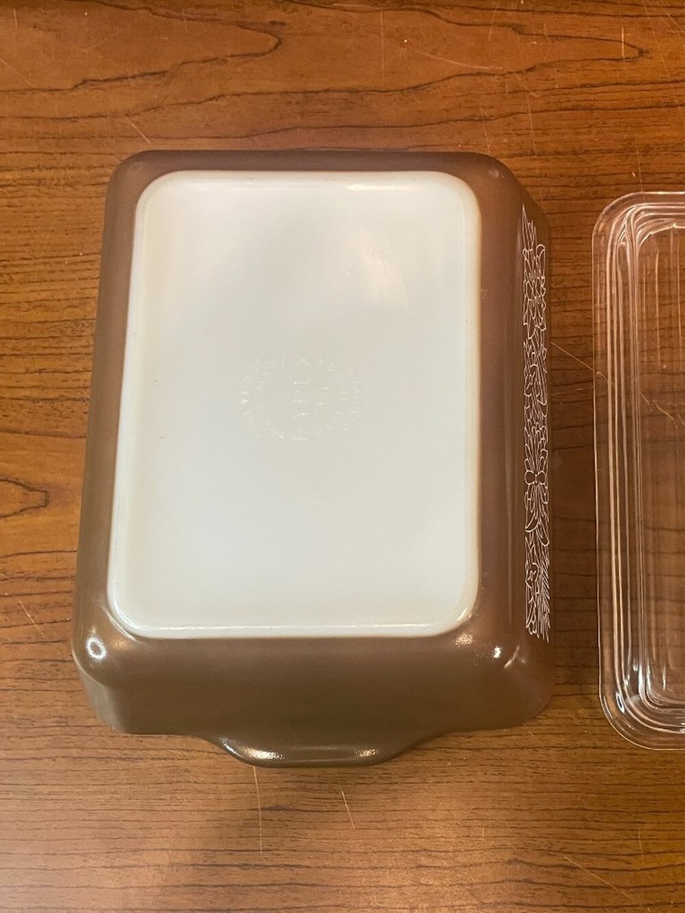 PYREX Vintage Woodland Brown Set of THREE Refrigerator Baking Dishes With Lids - Picture 5 of 11